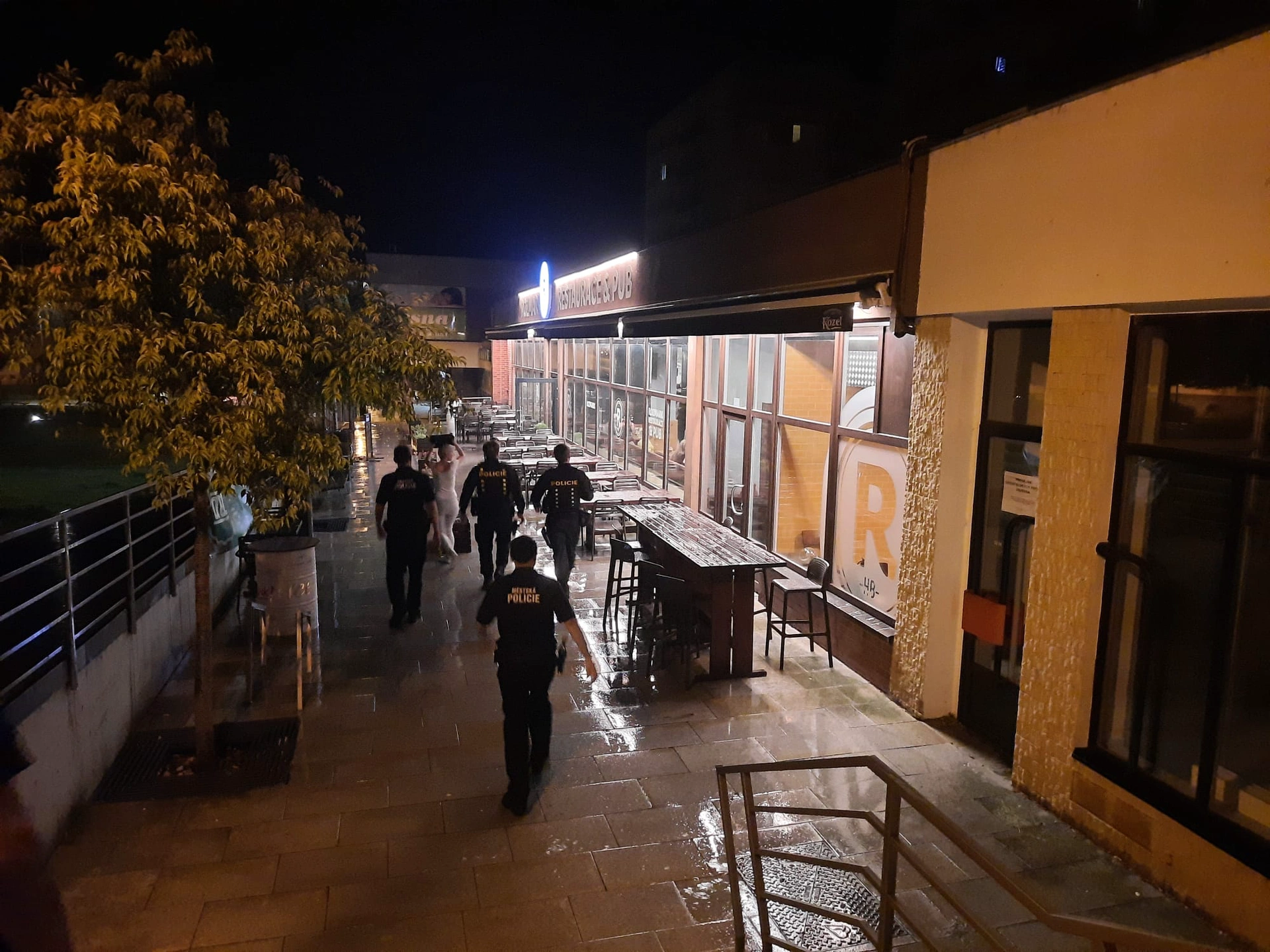 Osm osob mladších 18 let bylo pod vlivem alkoholu