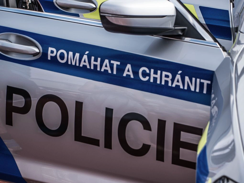 Kriminalisté vyšetřují dva závažné násilné trestné činy